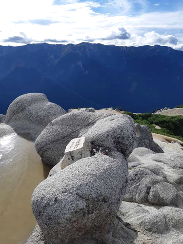 北アルプスデビュー 燕山荘と燕岳山頂
