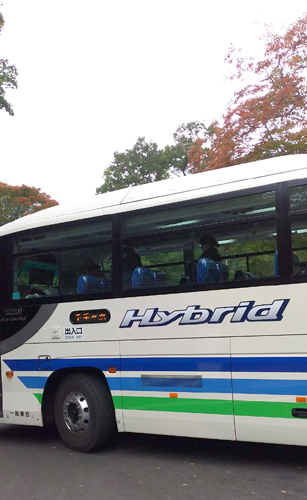 紅葉が始まりかけた中禅寺湖から湯本の宿へ