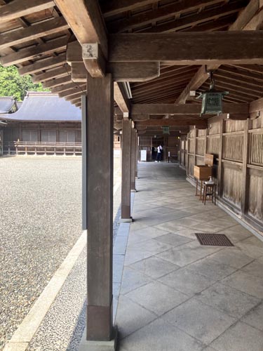 上越のお社の弥彦神社から弥彦山へ