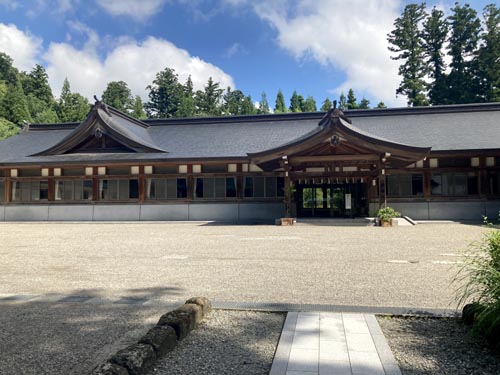 上越のお社の弥彦神社から弥彦山へ